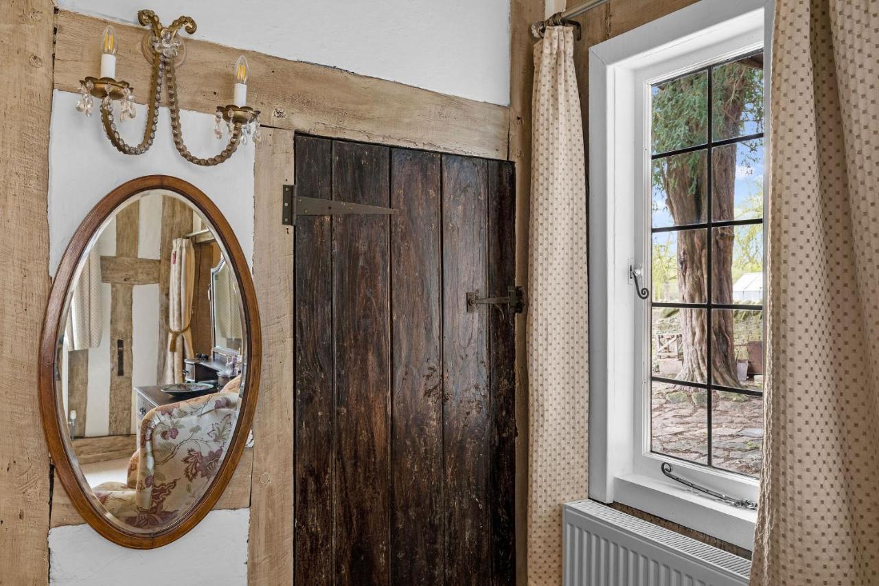 Gardeners Cottage Near Ледбери Экстерьер фото